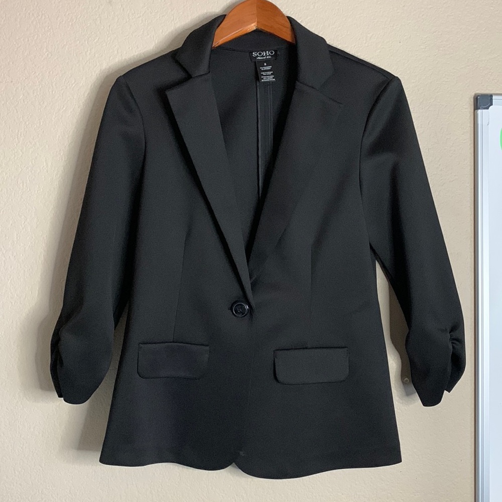 Simple stretchy blazer